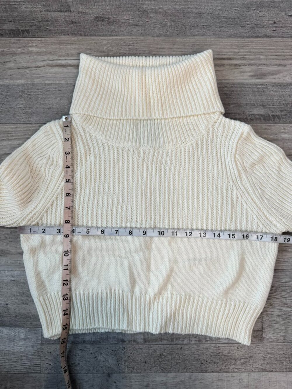 Judith March ivory cropped balloon sleeve sweater fits like medium K19 - Picture 5 of 6